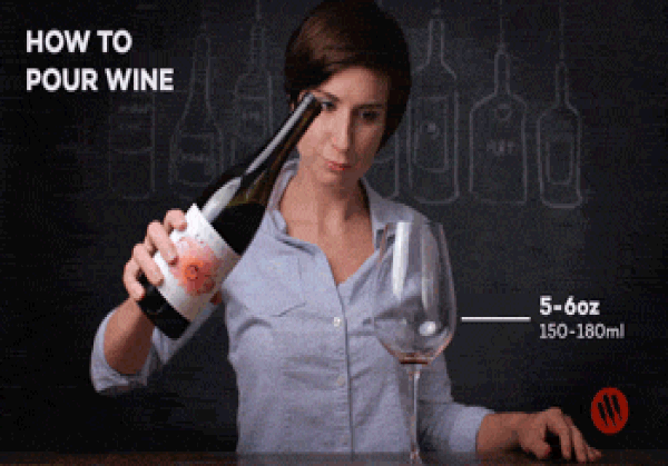 How to Pour Wine Without Dripping - Spades Wines & Spirits 
