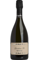 A refined and elegant sparkling wine, Ruggeri Giustino B. Prosecco Valdobbiadene DOCG Extra Dry is a 75cl bottle that epitomizes the best of Italy’s Prosecco region. Its pale straw color is complemented by fine, persistent bubbles and aromas of green apple, pear, and delicate floral notes. The sophisticated label reflects its premium craftsmanship. Perfect for pairing with seafood, fresh salads, or light appetizers, it offers a crisp, fresh palate with balanced acidity and a smooth, refreshing finish.