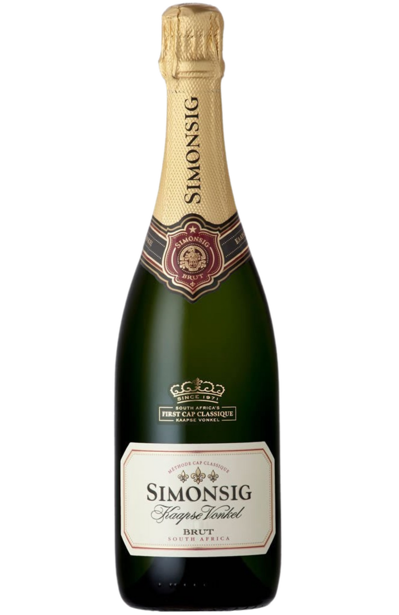 A refined and elegant sparkling wine, Simonsig Kaapse Vonkel Brut is a 75cl bottle that showcases the craftsmanship of South Africa’s premier sparkling wine producer. Its pale golden hue is accompanied by delicate, persistent bubbles and aromas of citrus, green apple, and hints of toasted brioche. The sophisticated label reflects the wine's quality and tradition. Perfect for pairing with oysters, seafood, or light appetizers, it offers a crisp, fresh palate with bright acidity and a long, refreshing finish.