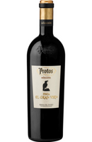 Protos - El Grajo Viejo 75cl from Spades Wines & Spirits. A premium single-vineyard Tempranillo from Ribera del Duero, this wine exudes complexity with rich aromas of blackberries, plum, and licorice, layered with hints of spice, vanilla, and toast from oak aging. Full-bodied and elegant, its velvety tannins and balanced acidity lead to a long, sophisticated finish. Ideal for pairing with roasted meats, game, and aged cheeses, this is a standout expression of Spanish winemaking.